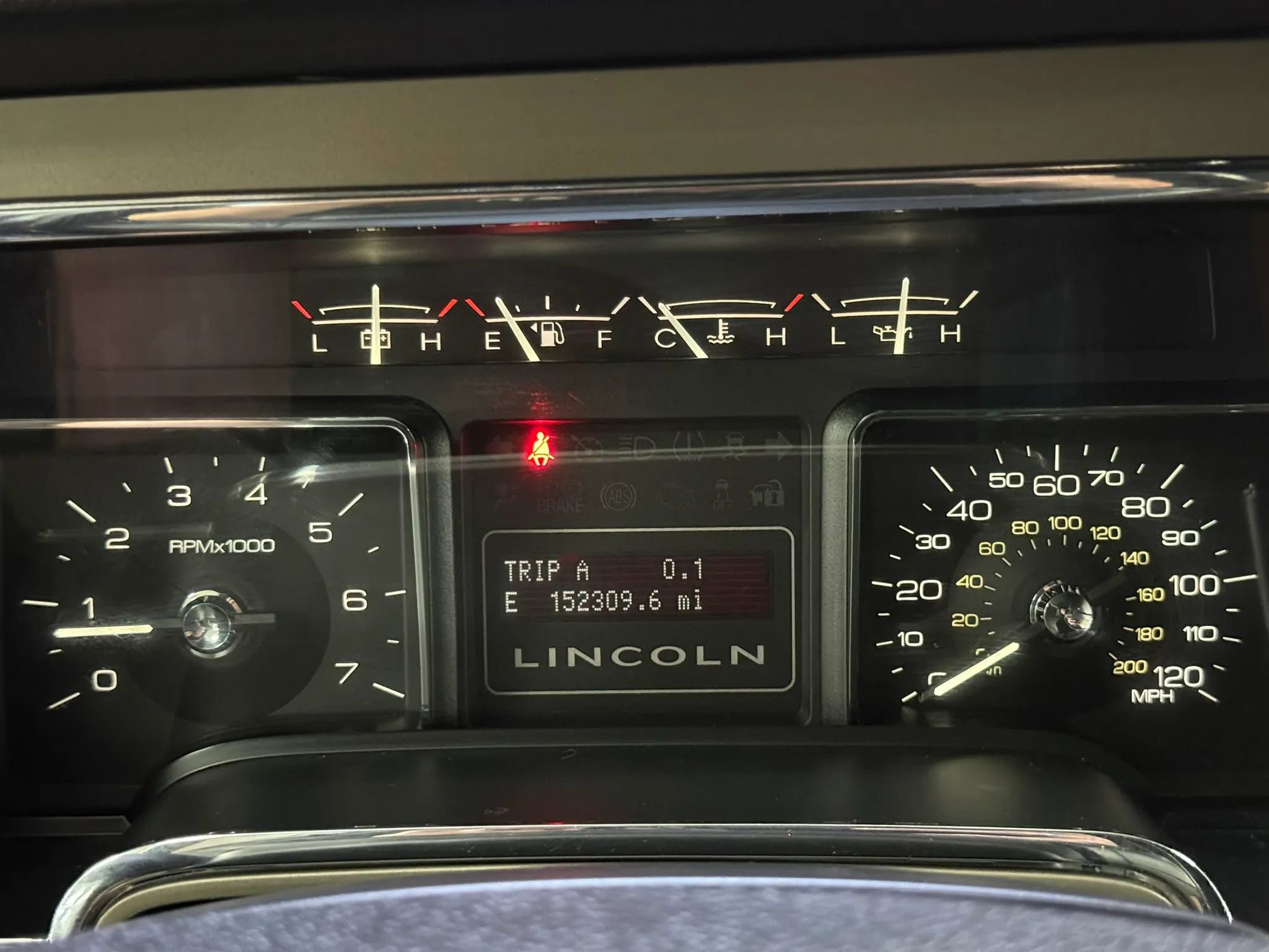 Used 2012 Lincoln Navigator L 4WD image 41