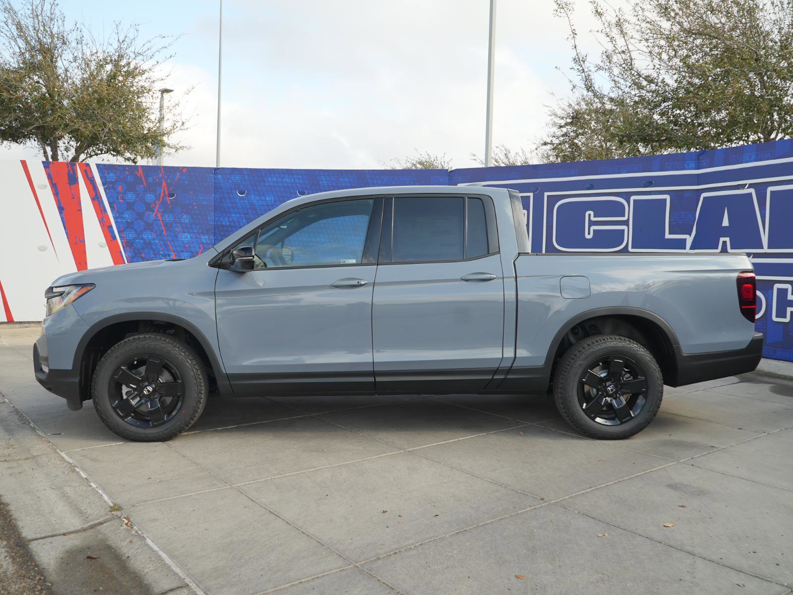 New 2026 Honda Ridgeline Black Edition image 10
