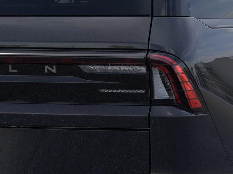 New 2026 Lincoln Navigator Reserve w/ Jet Appearance Package image 21