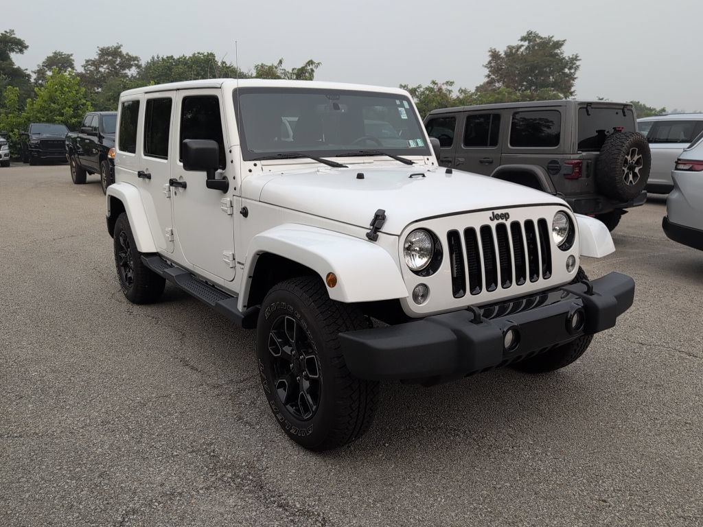 Used 2018 Jeep Wrangler Unlimited Sahara w/ Dual Top Group AWD/4WD image 1