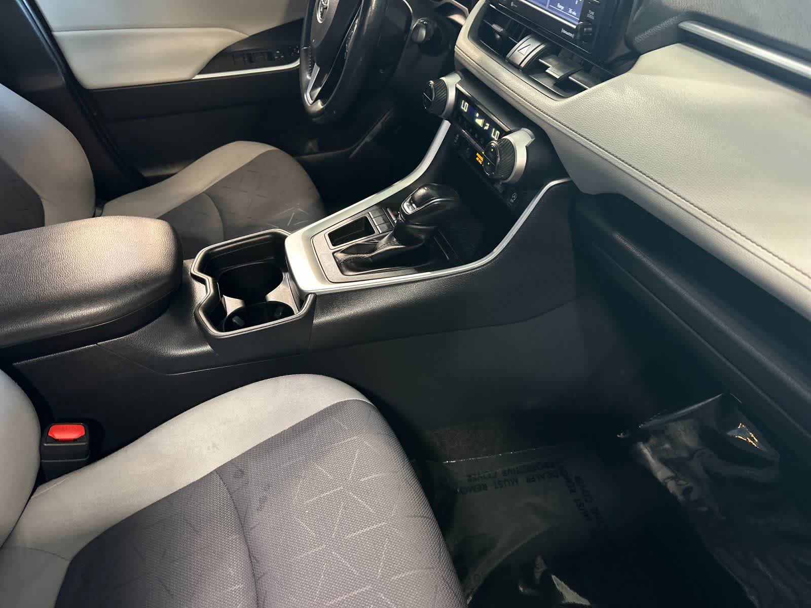 Used 2020 Toyota RAV4 XLE w/ Convenience Package image 19