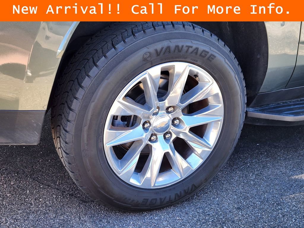 Used 2023 Chevrolet Suburban Premier image 7