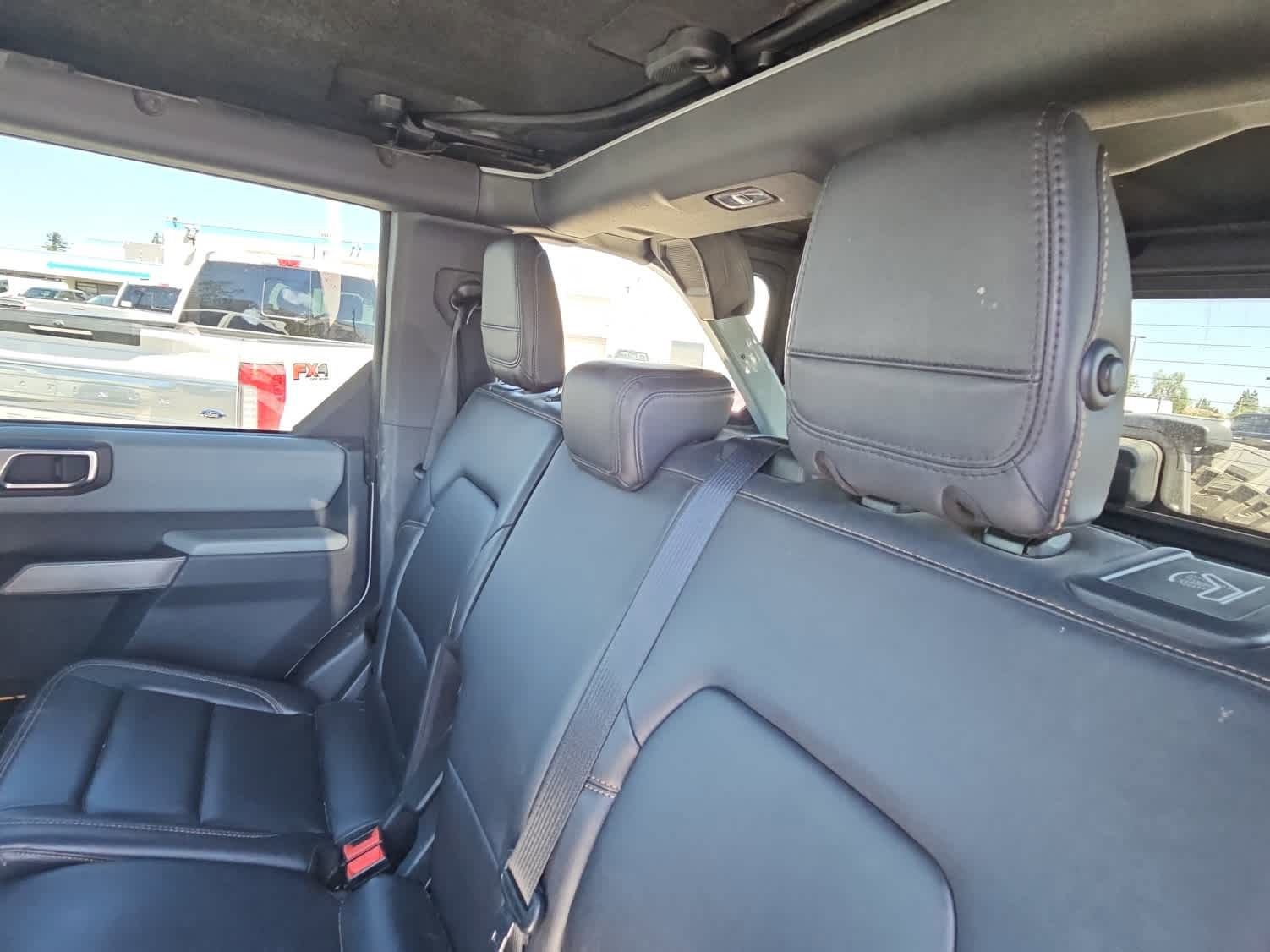 Used 2022 Ford Bronco Badlands AWD/4WD image 12