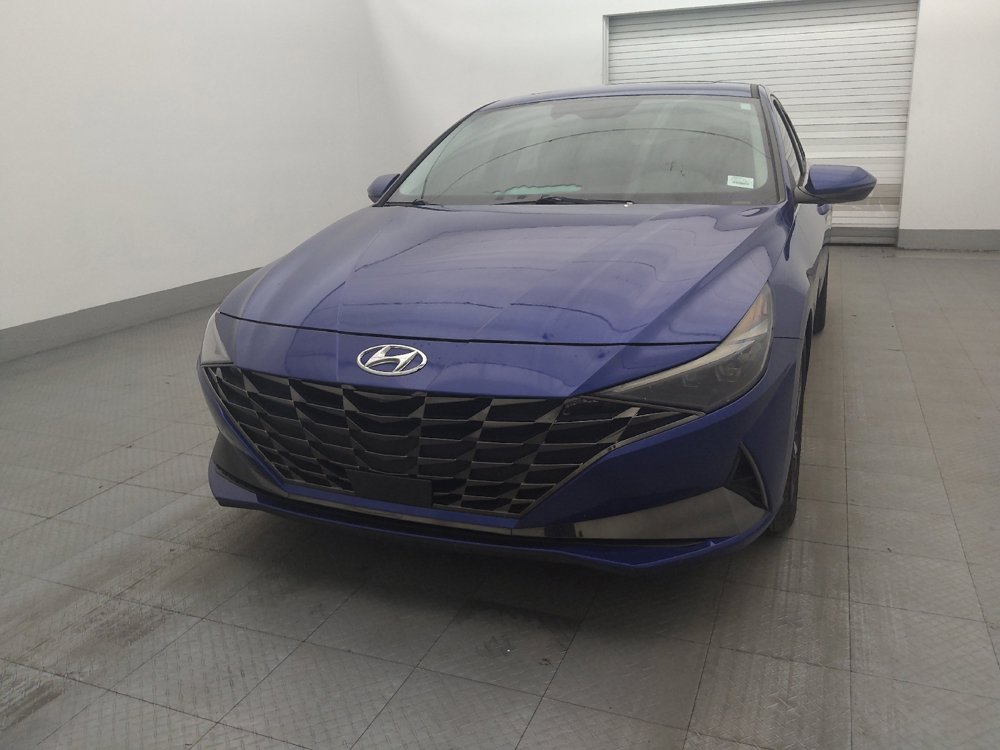 Used 2023 Hyundai Elantra Limited w/ Preferred Accessory Package FWD image 15