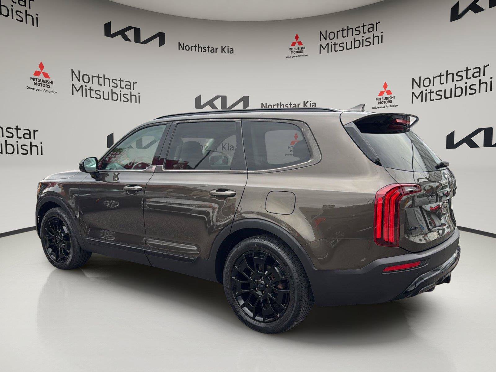 Used 2021 Kia Telluride SX w/ SX Prestige Package AWD/4WD image 4