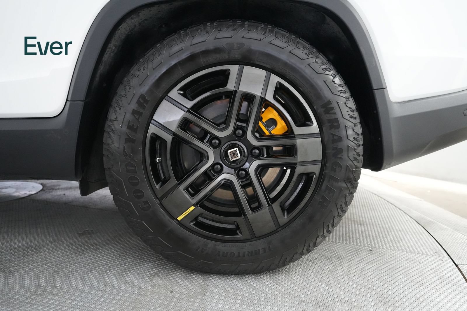 Used 2023 Rivian R1T Adventure Quad AWD/4WD image 9