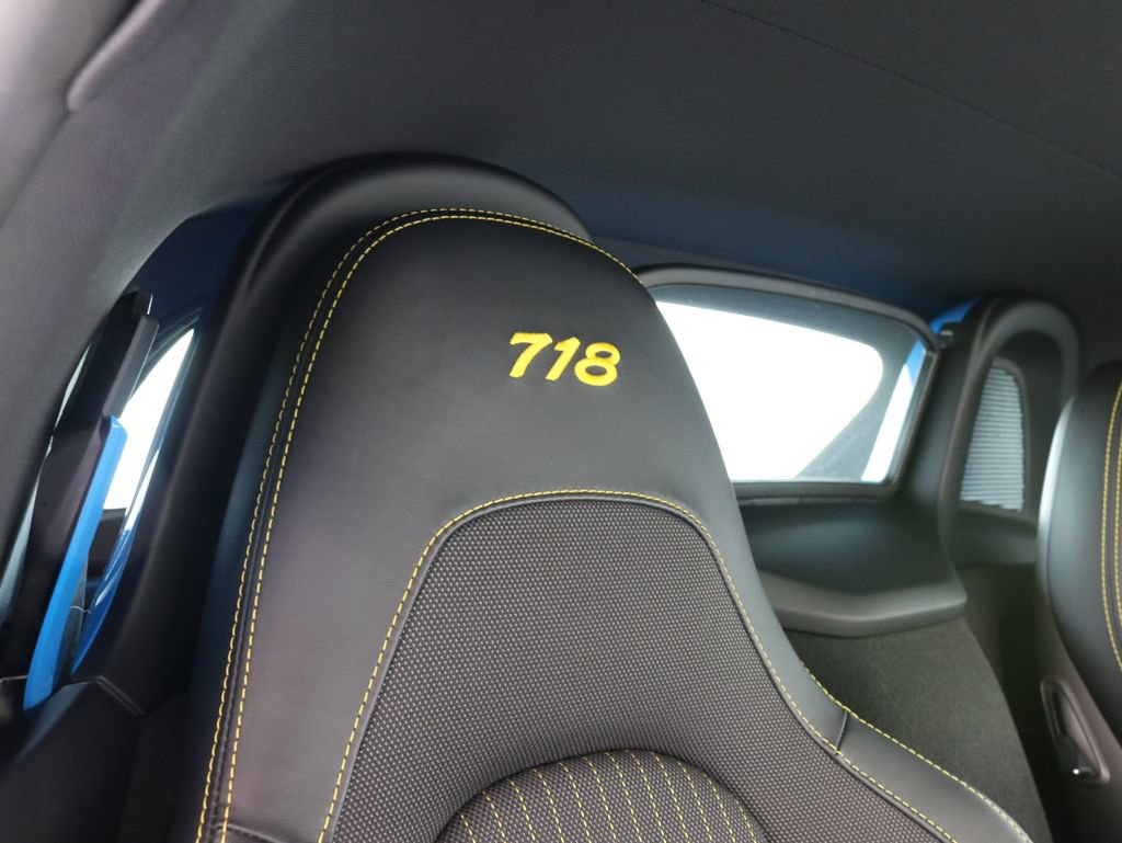 Used 2022 Porsche 718 Boxster RWD image 30