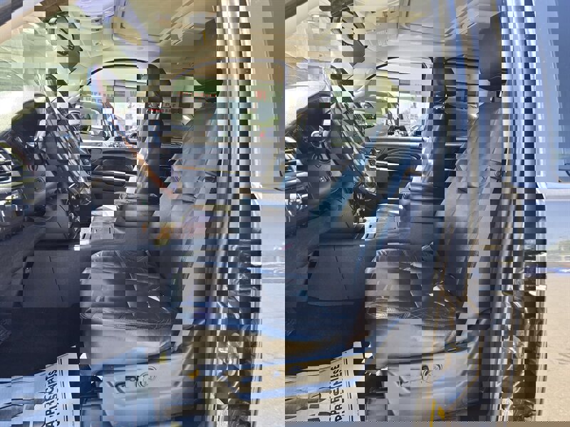 Used 2011 GMC Yukon Denali image 10