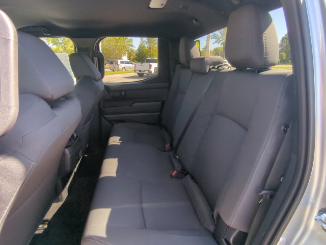 Certified 2025 Toyota Tacoma SR5 AWD/4WD image 15