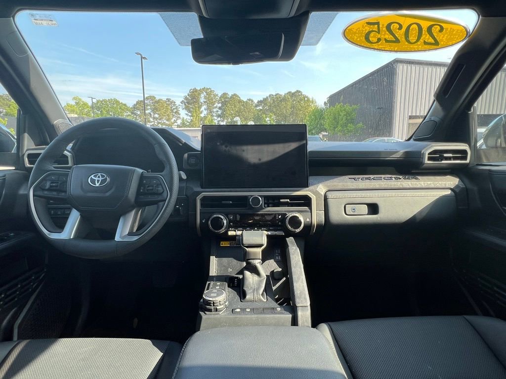 Used 2025 Toyota Tacoma Limited AWD/4WD image 10