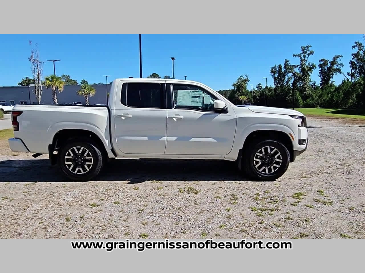 New 2026 Nissan Frontier SV image 37