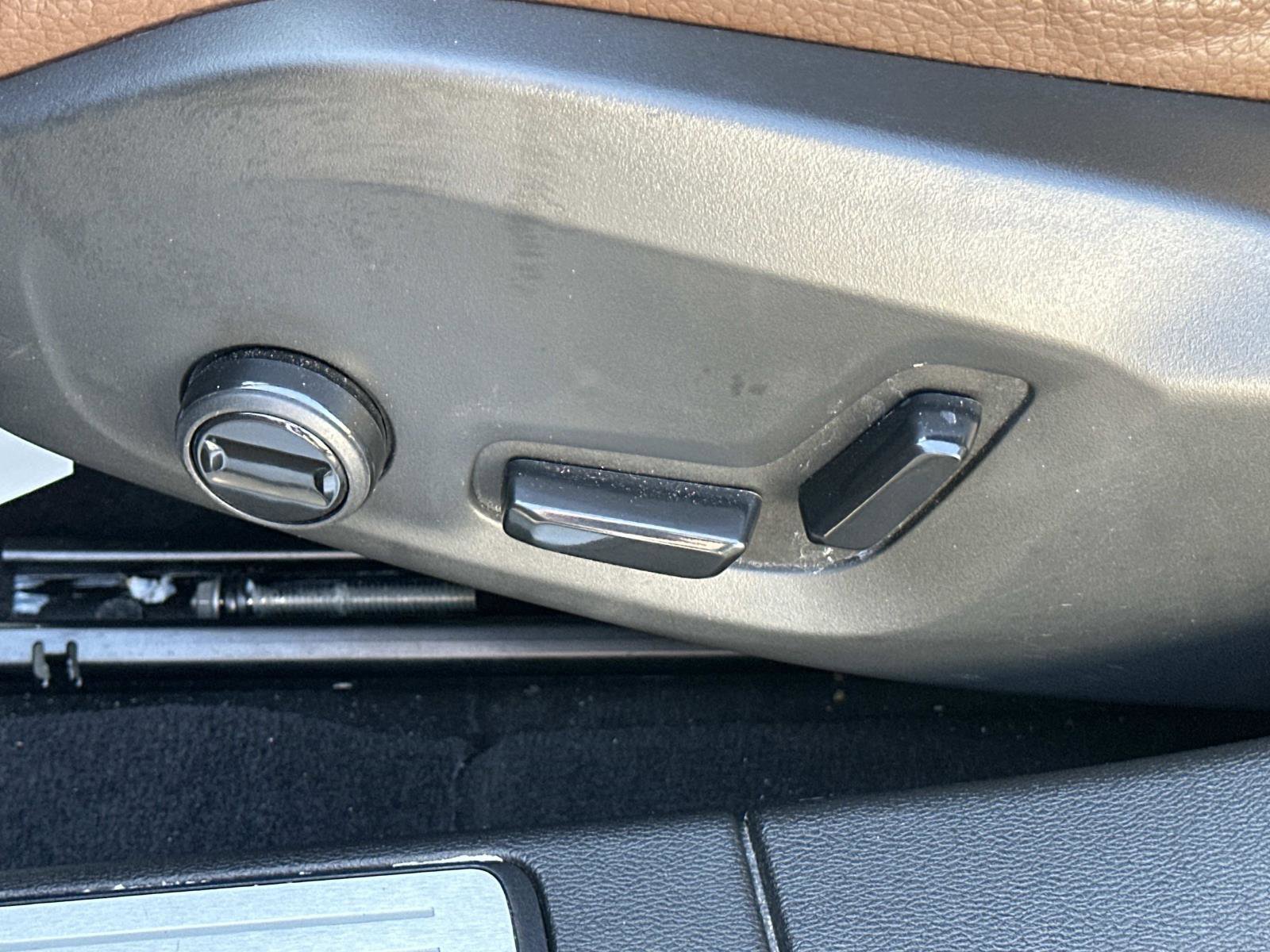 Certified 2025 Volvo V60 B5 Cross Country Plus image 18