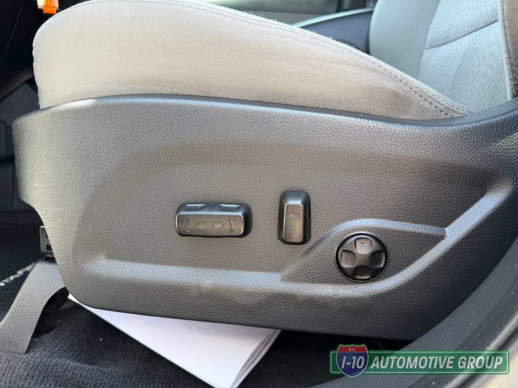Used 2017 Hyundai Santa Fe Sport FWD image 13