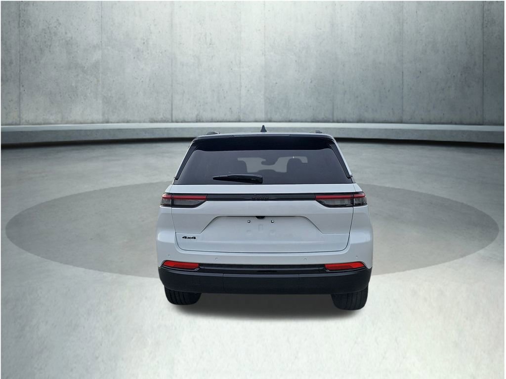 New 2025 Jeep Grand Cherokee Altitude image 6