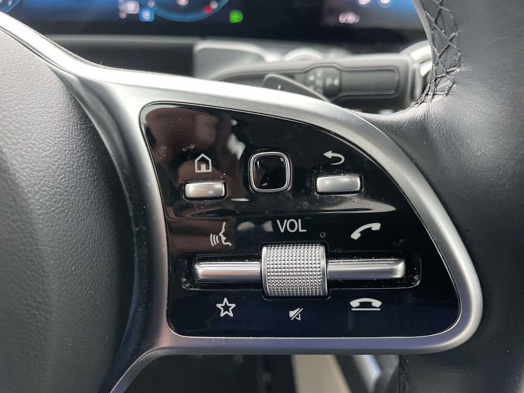 Used 2022 Mercedes-Benz GLB 250 image 33