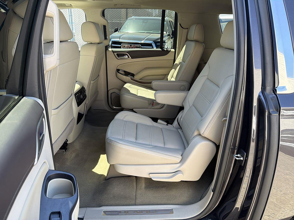Used 2018 GMC Yukon XL Denali w/ Open Road Package RWD image 25