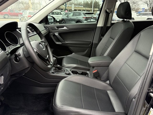 Used 2020 Volkswagen Tiguan SE image 12