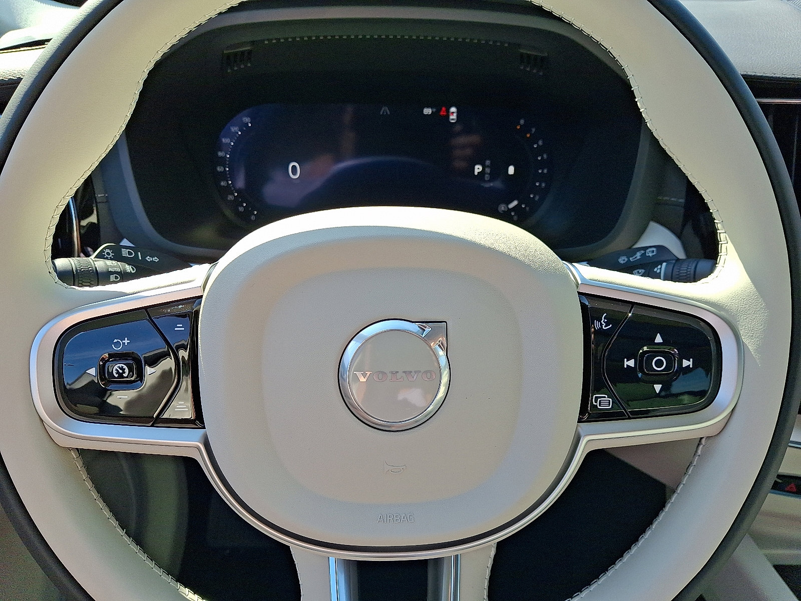 New 2026 Volvo XC60 B5 Ultra w/ Protection Package Premier image 12