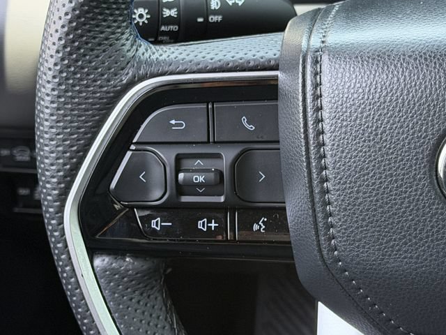 Used 2024 Toyota Sequoia Platinum AWD/4WD image 15