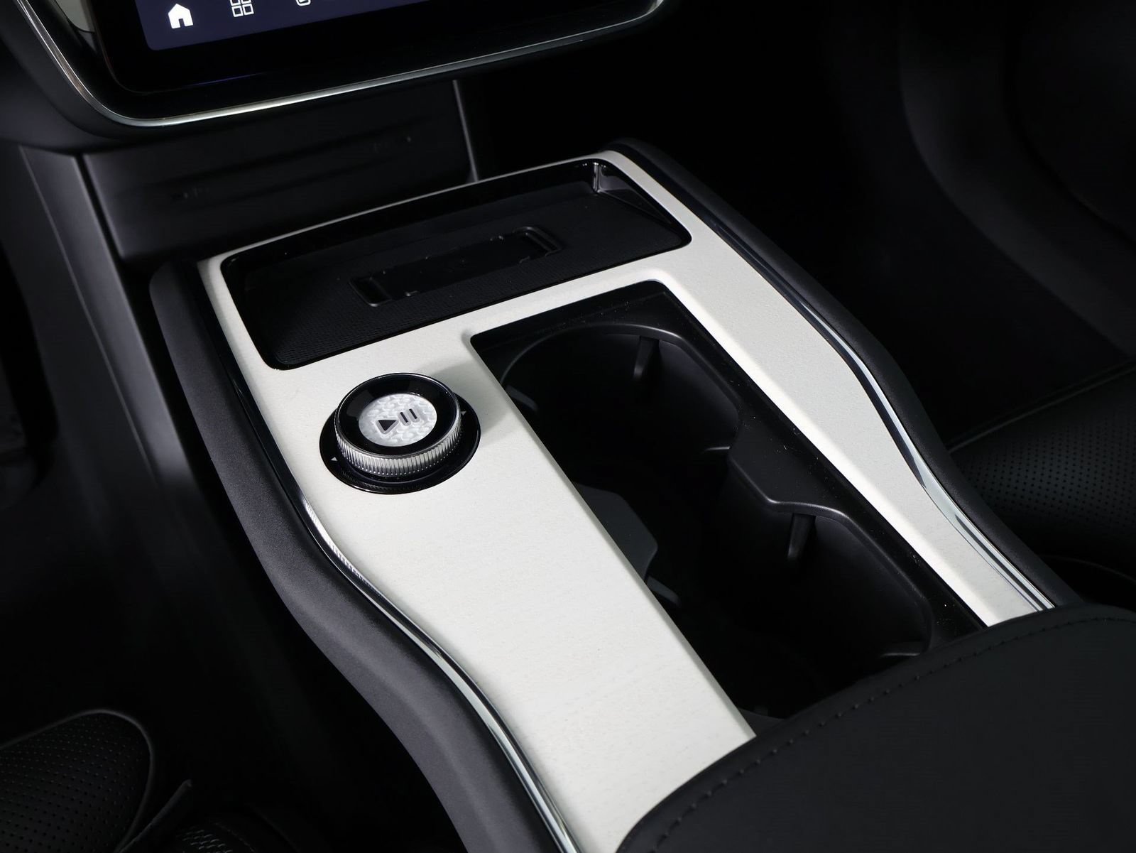 New 2026 Volvo EX90 Ultra AWD/4WD image 7