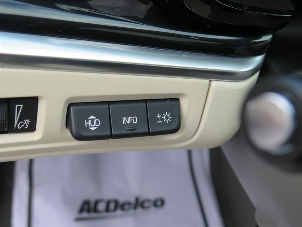 Used 2022 Cadillac XT6 Premium Luxury w/ Technology Package image 13