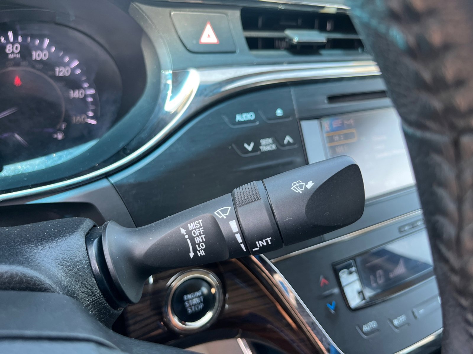 Used 2013 Toyota Avalon XLE image 11