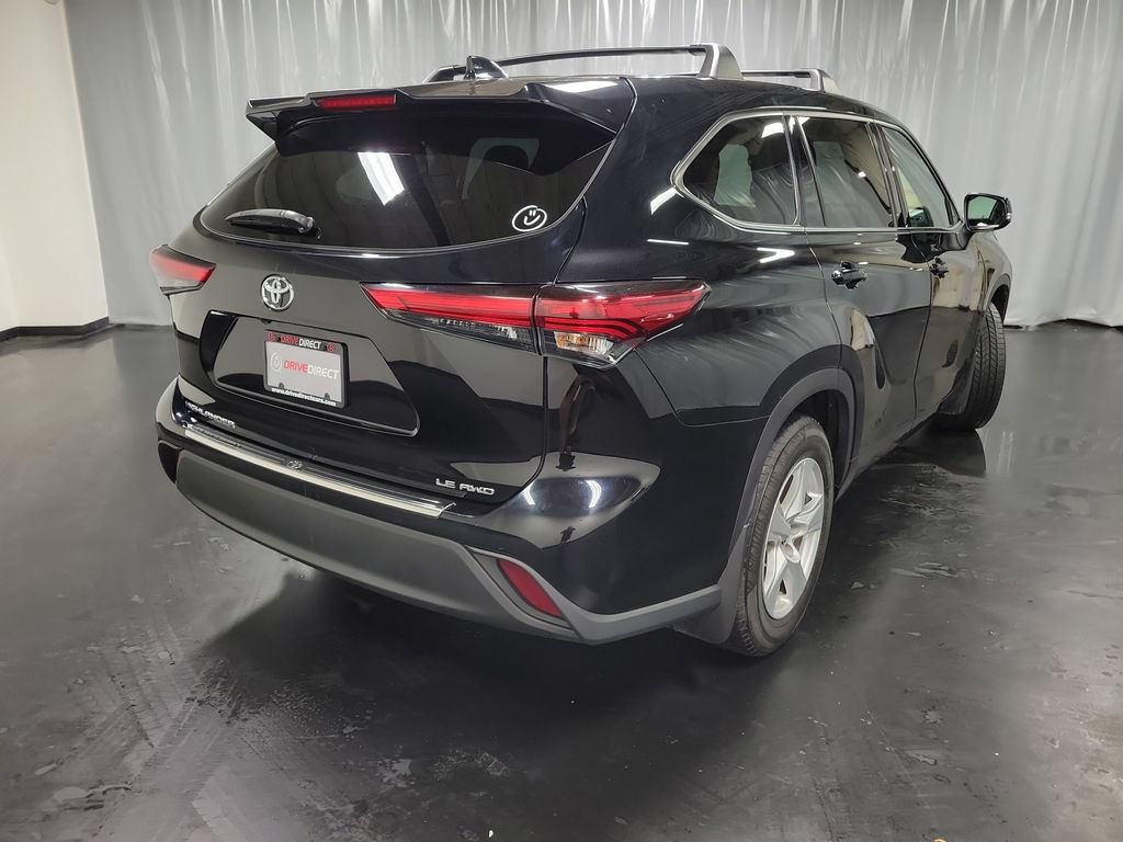 Used 2020 Toyota Highlander LE AWD/4WD image 8