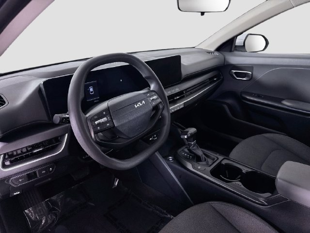 Used 2025 Kia K4 FWD image 22