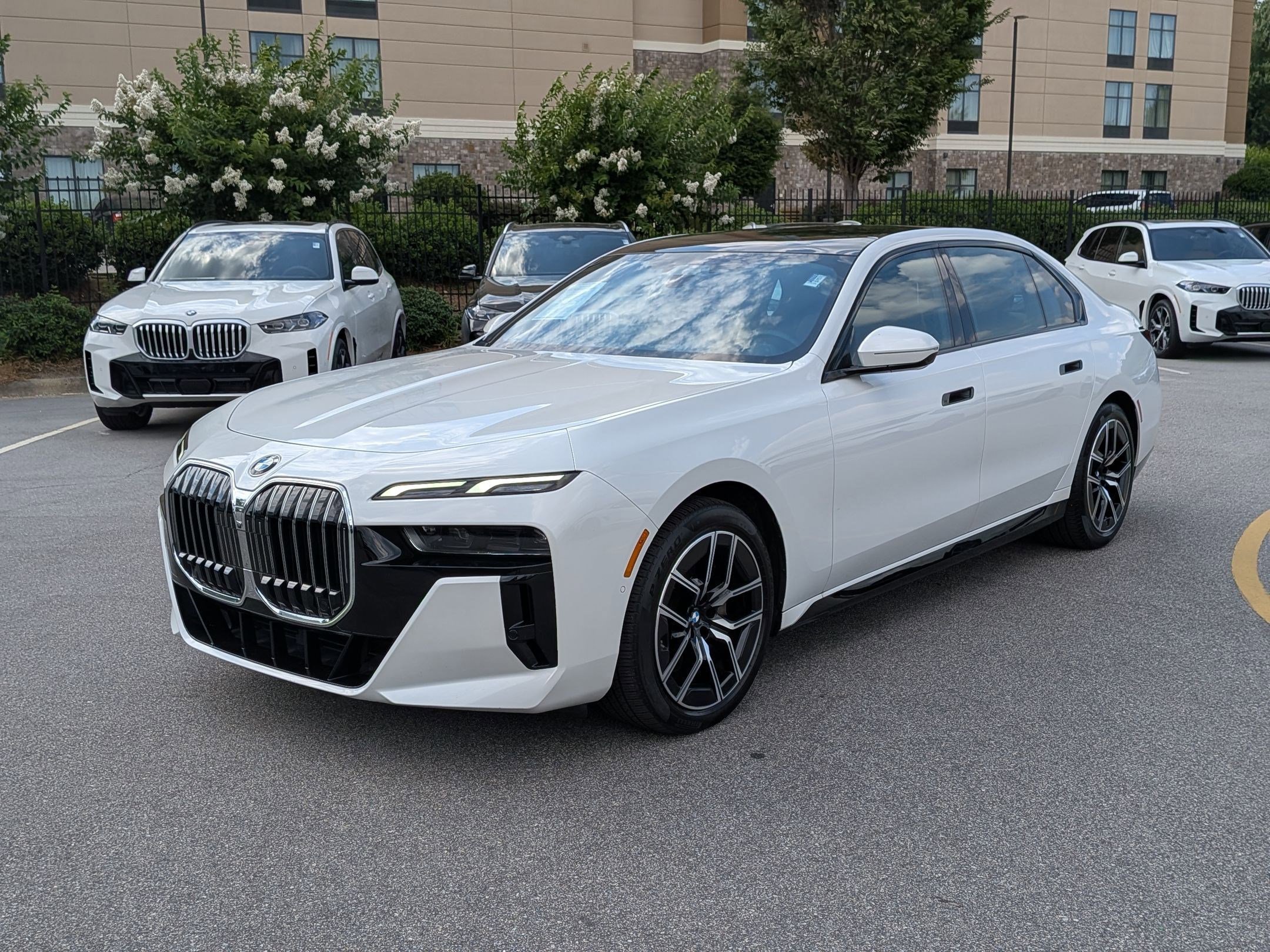 Certified 2023 BMW 740i RWD image 7