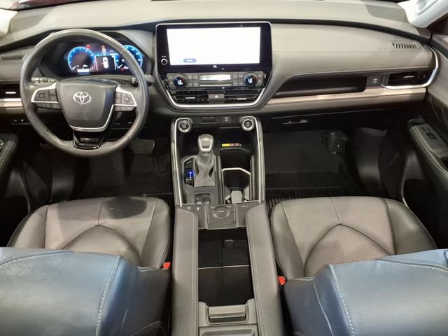 Certified 2025 Toyota Grand Highlander FWD image 12