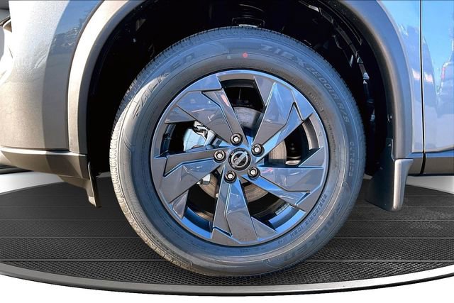 New 2026 Nissan Rogue SV FWD image 11