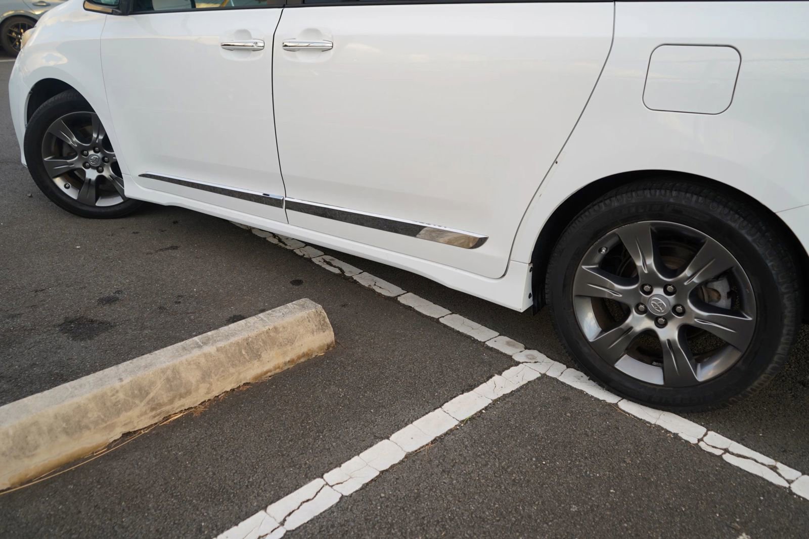 Used 2015 Toyota Sienna SE Premium image 6