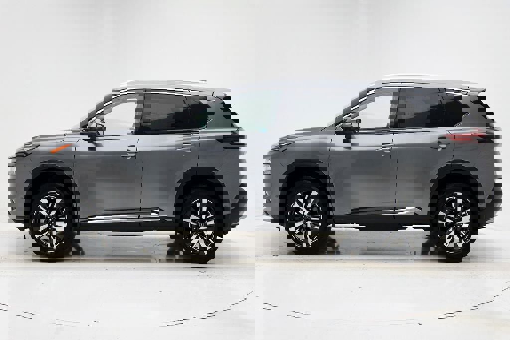 Used 2023 Nissan Rogue Platinum w/ Platinum Premium Package image 6