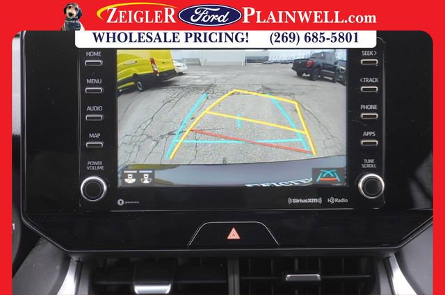 Used 2022 Toyota Venza LE image 19