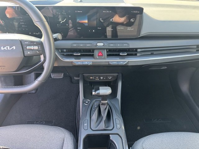 Certified 2025 Kia K4 EX image 19