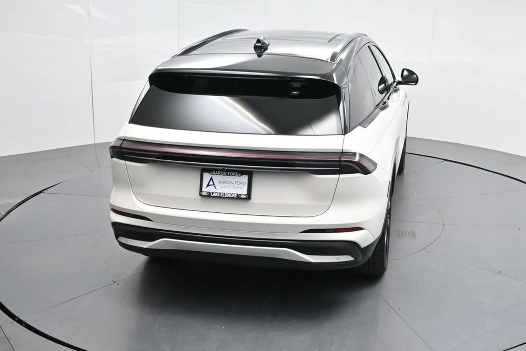 Used 2025 Lincoln Nautilus Reserve w/ Jet Appearance Package AWD/4WD image 53