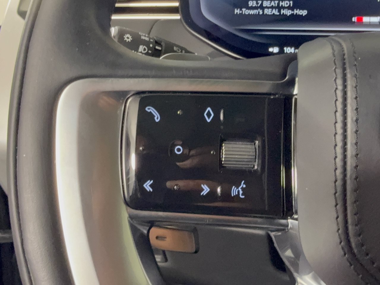 Certified 2023 Land Rover Range Rover SE AWD/4WD image 18