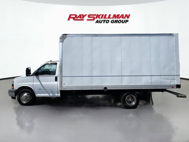 Used 2019 GMC Savana 3500 Extended w/ Power Convenience Package image 4