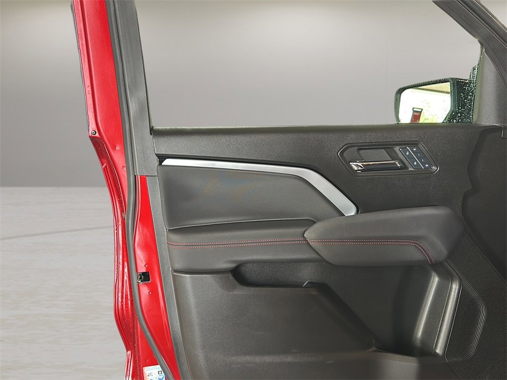 Used 2024 Chevrolet Colorado Z71 w/ Z71 Convenience Package 2 image 26