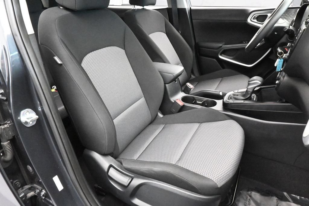 Used 2024 Kia Soul LX w/ Option Group 015 FWD image 41