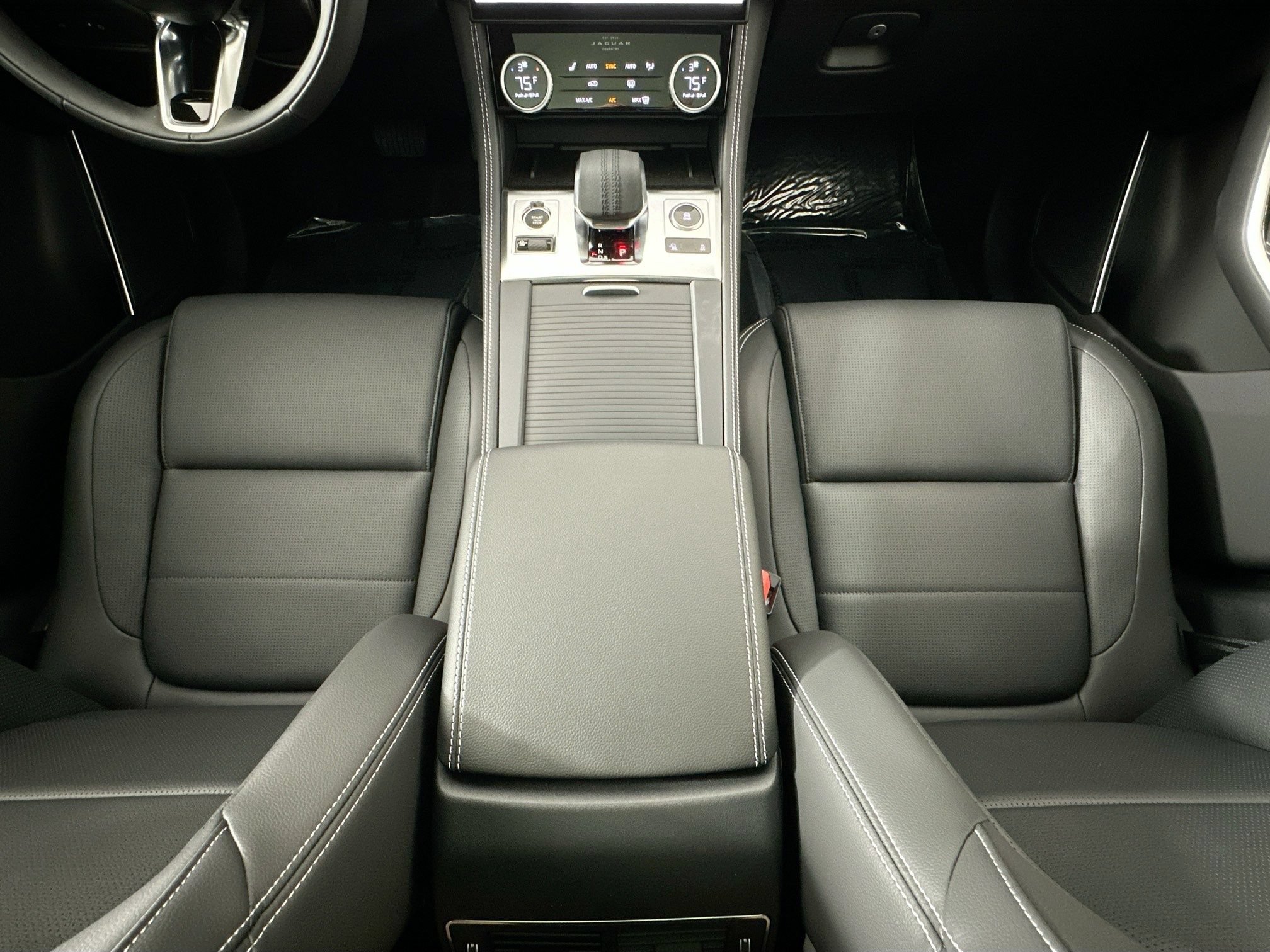 Certified 2026 Jaguar F-PACE R-Dynamic S AWD/4WD image 22