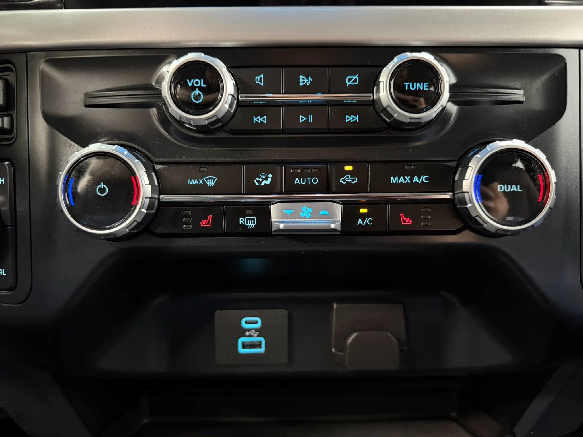 Used 2023 Ford F150 XLT w/ Equipment Group 302A High AWD/4WD image 27