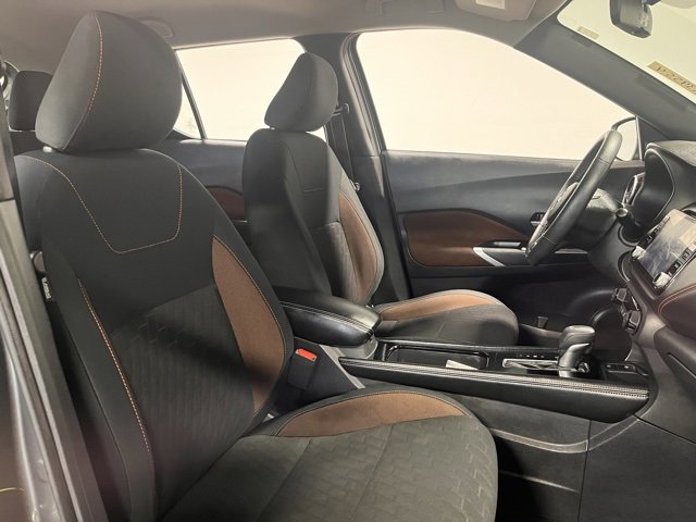 Used 2024 Nissan Kicks SR image 10