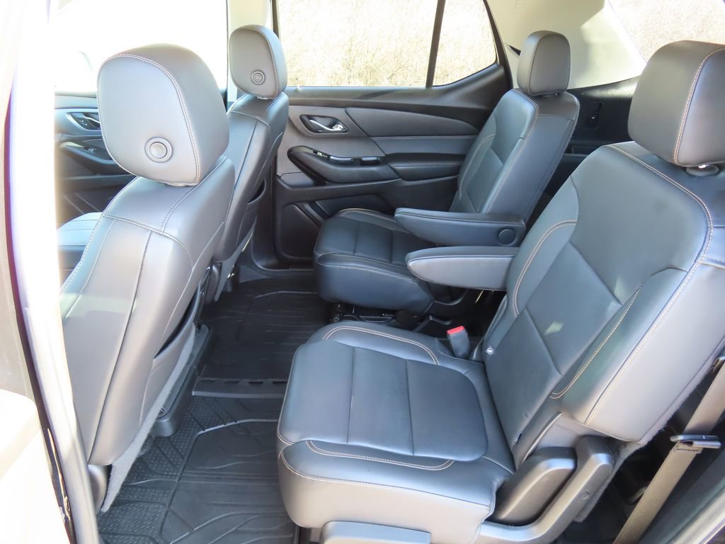 Used 2021 Chevrolet Traverse Premier w/ Redline Edition image 30