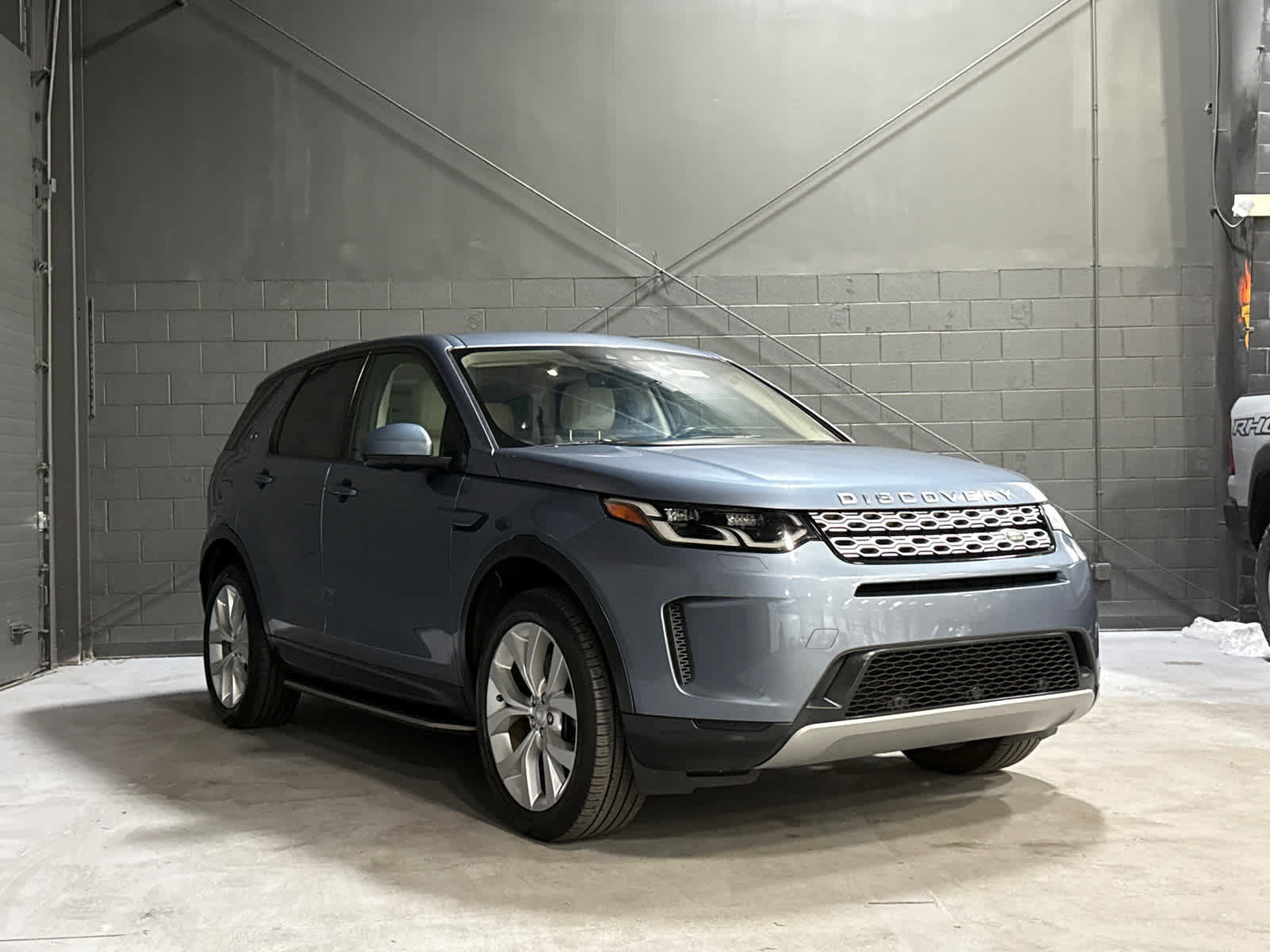 Used 2020 Land Rover Discovery Sport SE AWD/4WD video 1
