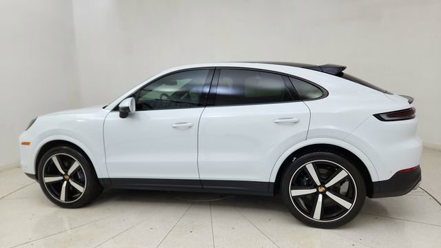 Used 2025 Porsche Cayenne Coupe AWD/4WD image 4