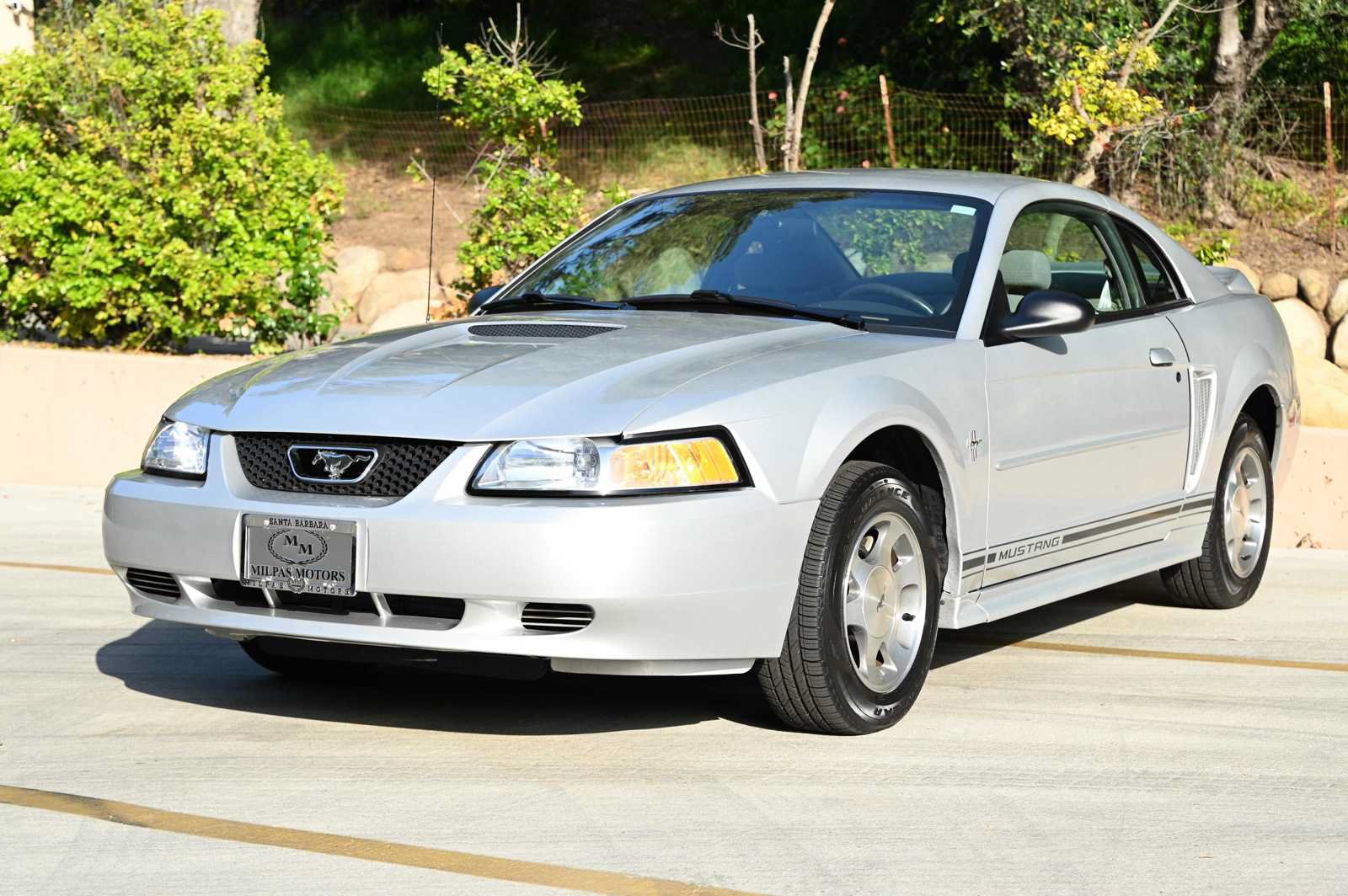 Used 2000 Ford Mustang Coupe RWD image 3
