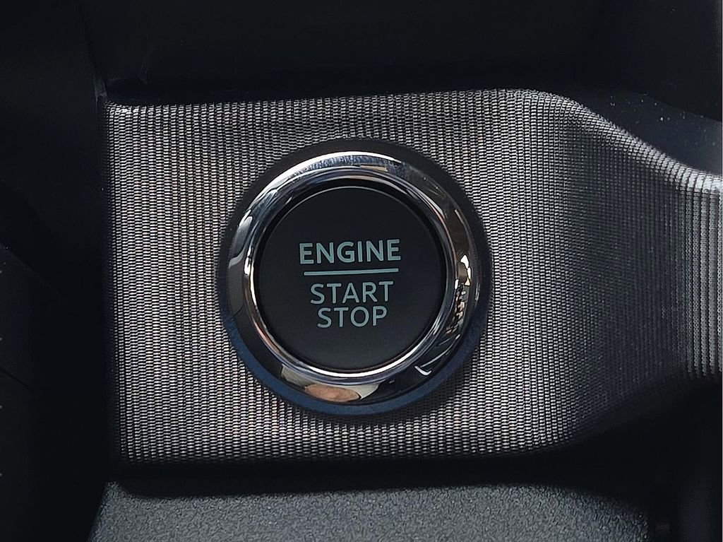 New 2026 Ford F250 Platinum w/ Tremor Off-Road Package image 16