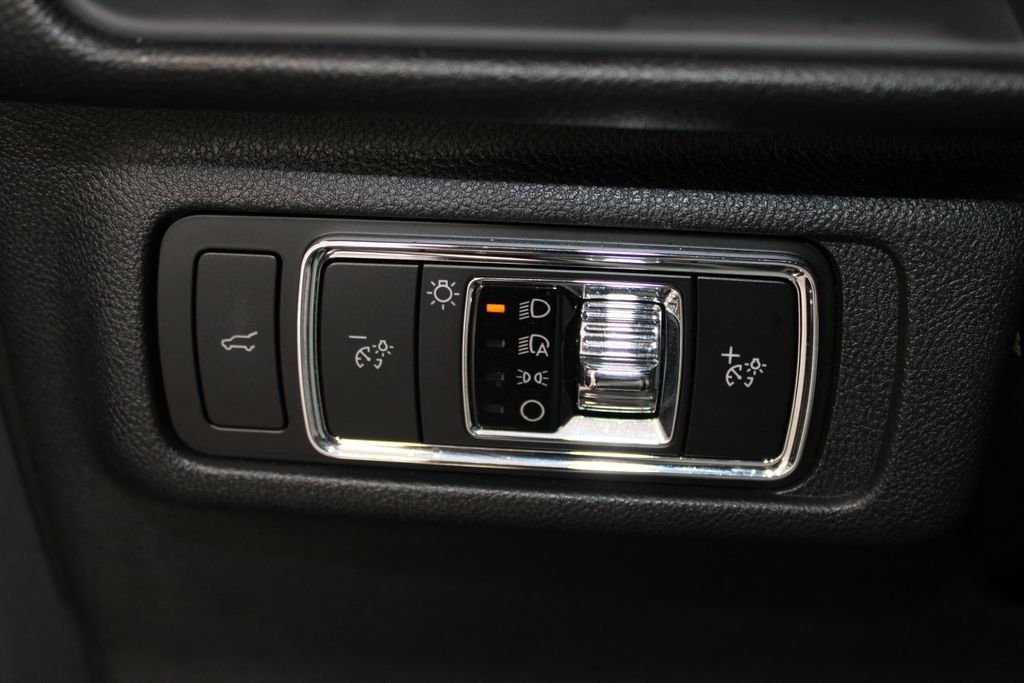 Used 2024 Lincoln Corsair FWD image 41