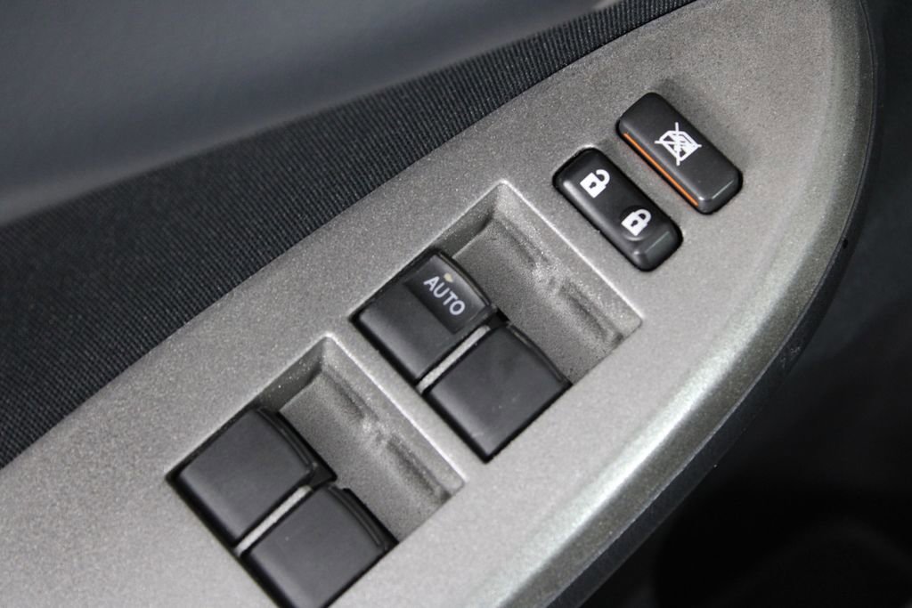 Used 2013 Toyota Corolla S image 20